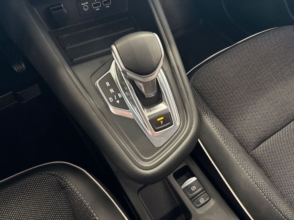 Renault Captur 2021 Punainen