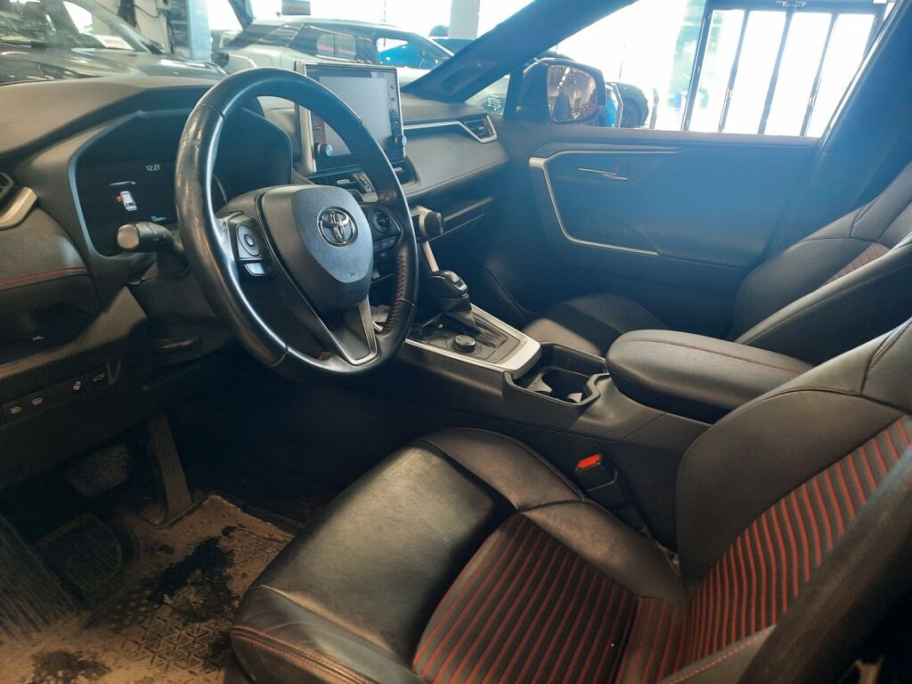 Toyota RAV4 Plug-in 2021 Musta