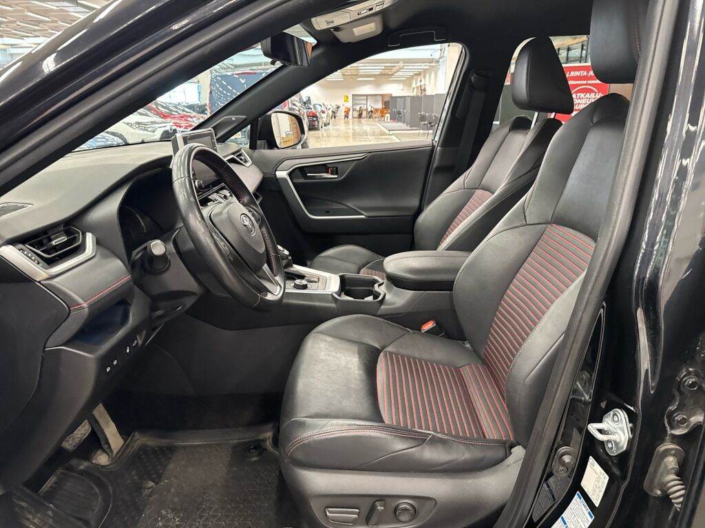 Toyota RAV4 Plug-in 2021 Musta