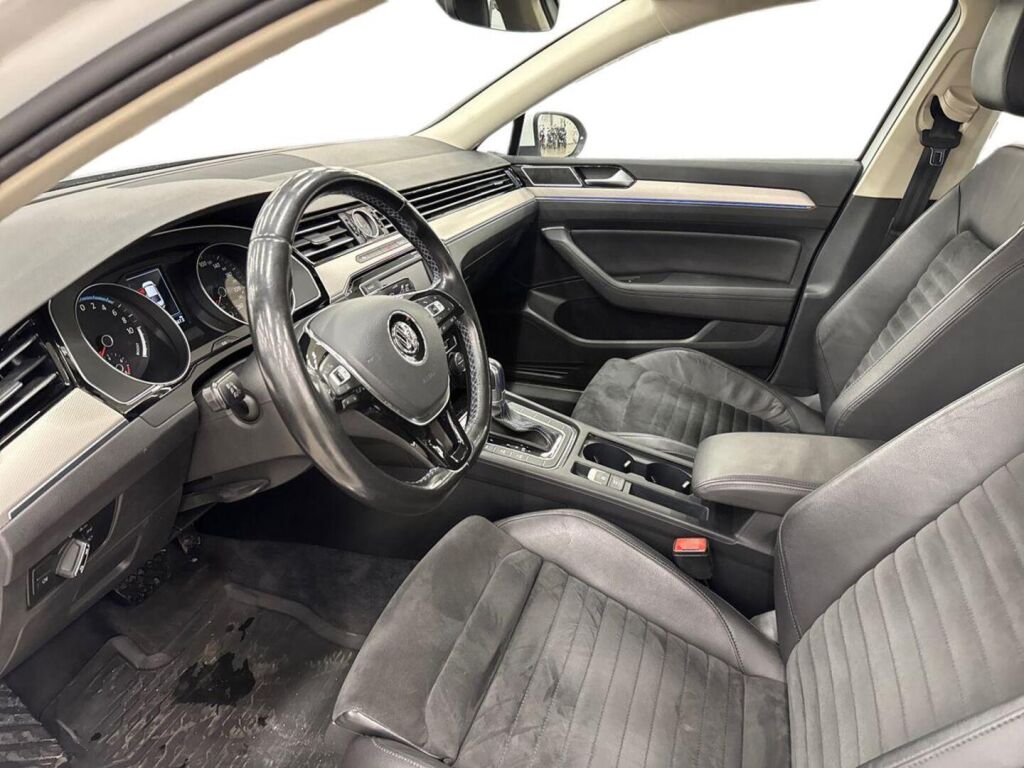 Volkswagen Passat 2017 Valkoinen