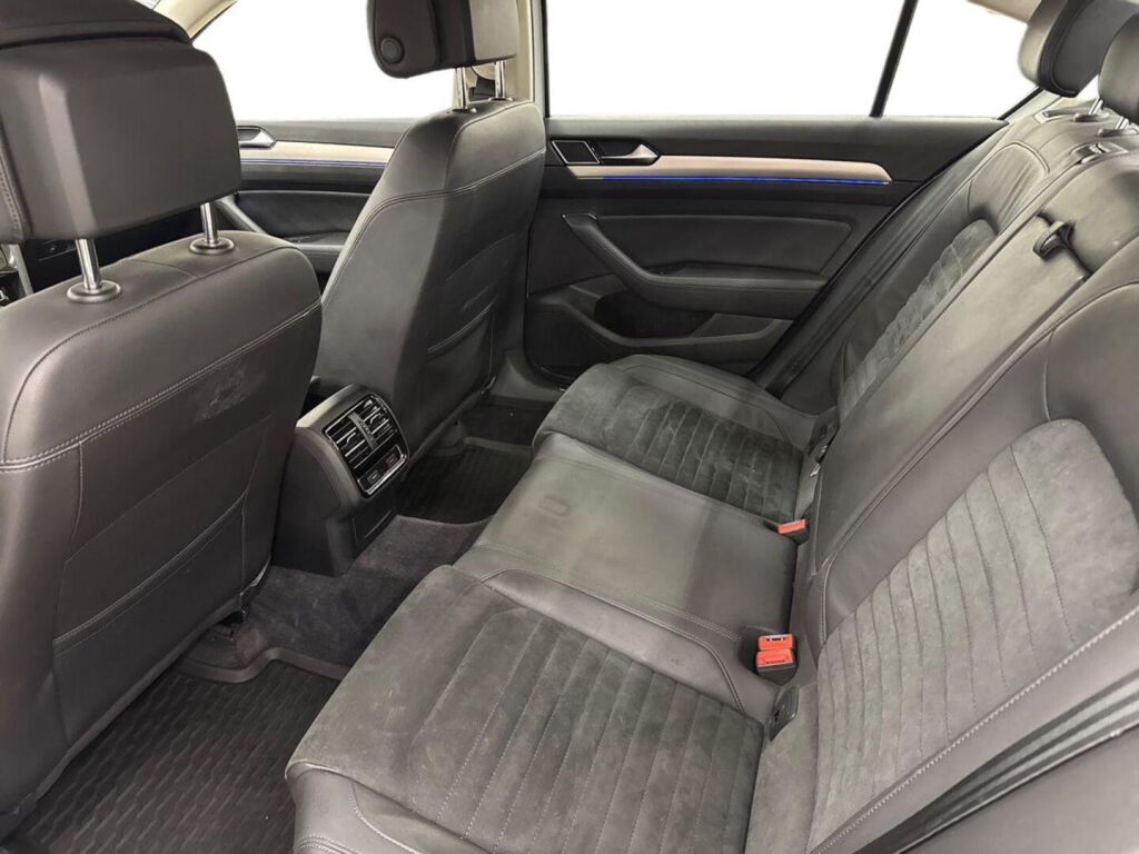 Volkswagen Passat 2017 Valkoinen