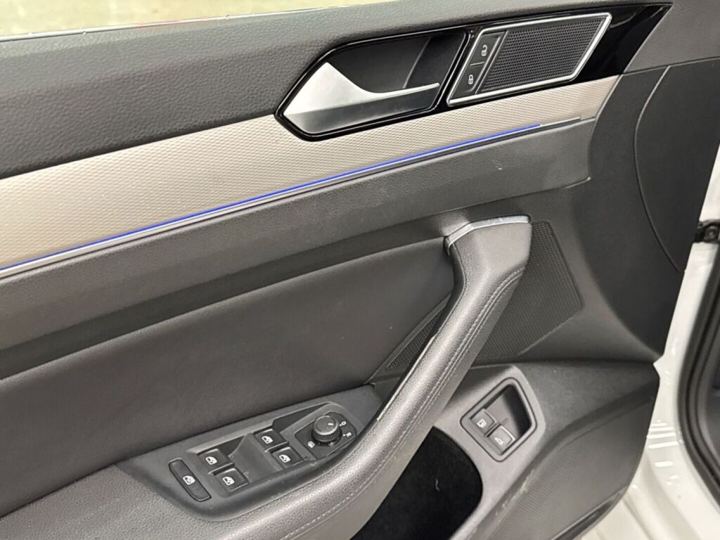 Volkswagen Passat 2017 Valkoinen