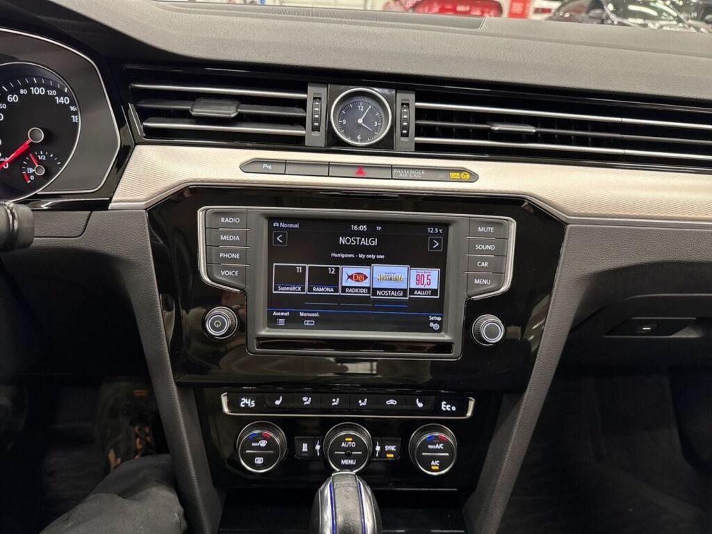 Volkswagen Passat 2017 Valkoinen