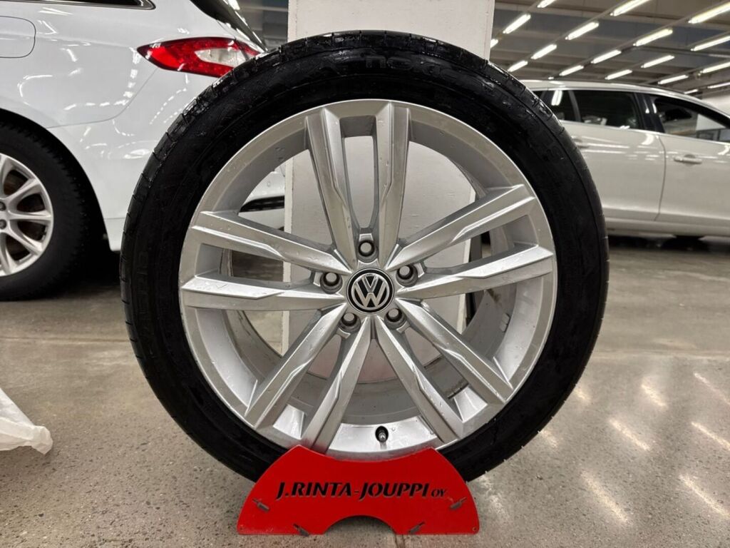 Volkswagen Passat 2017 Valkoinen