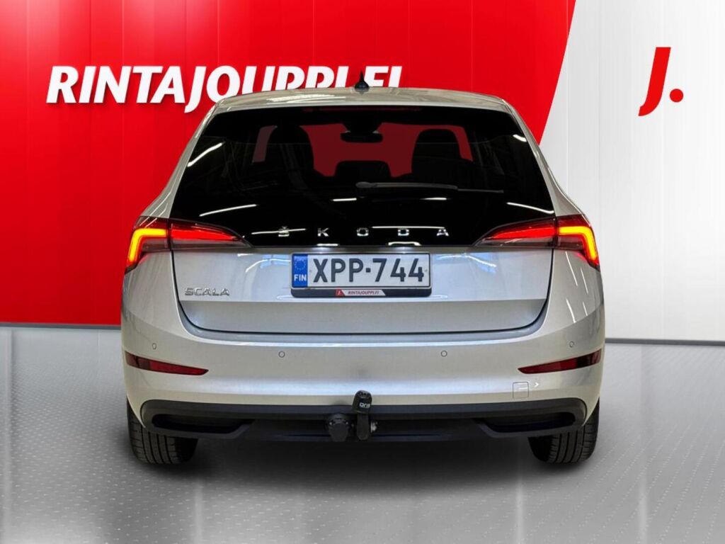Skoda Scala 2021 Harmaa