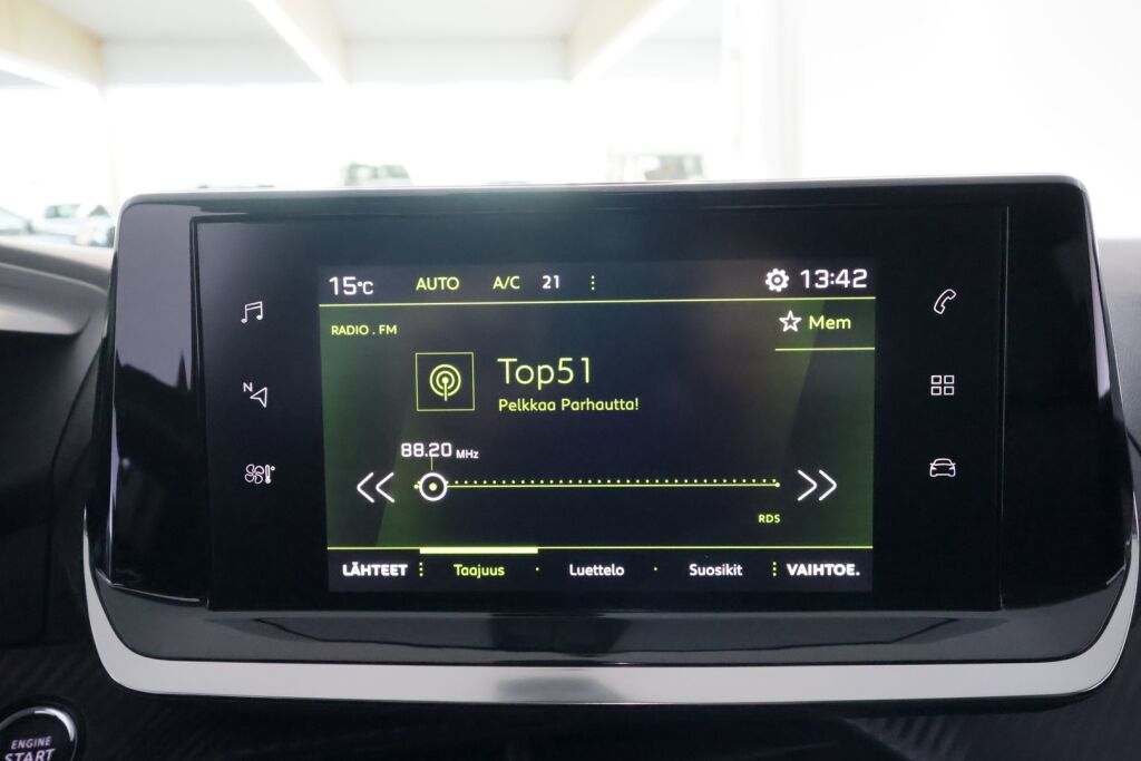 Peugeot 2008 2022 Harmaa