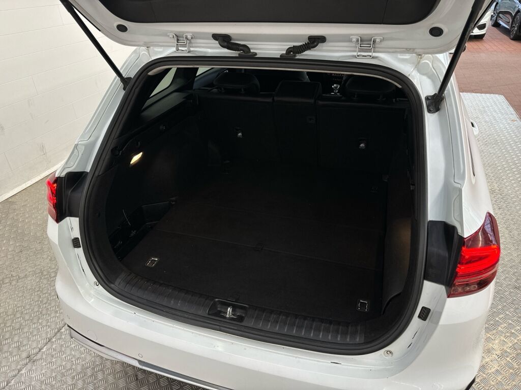 Kia Ceed 2022 Valkoinen