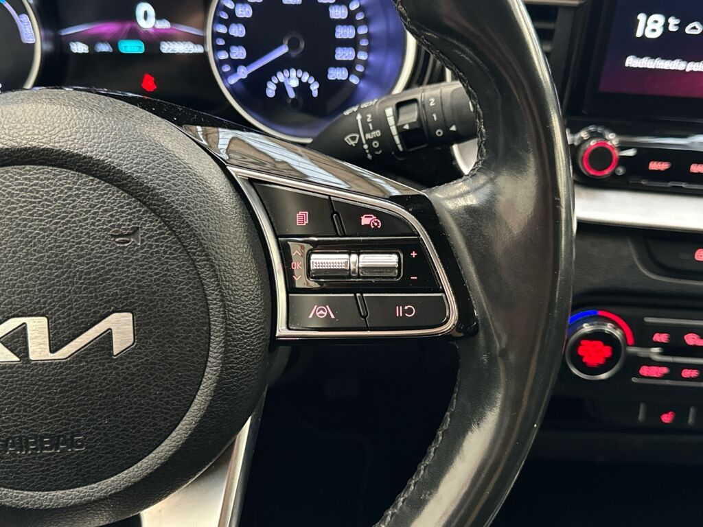 Kia Ceed 2022 Valkoinen