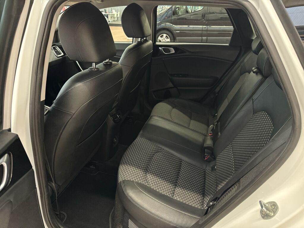 Kia Ceed 2022 Valkoinen