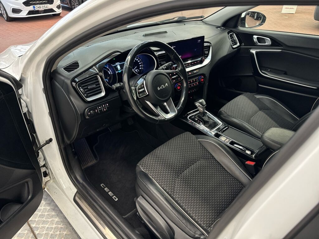 Kia Ceed 2022 Valkoinen