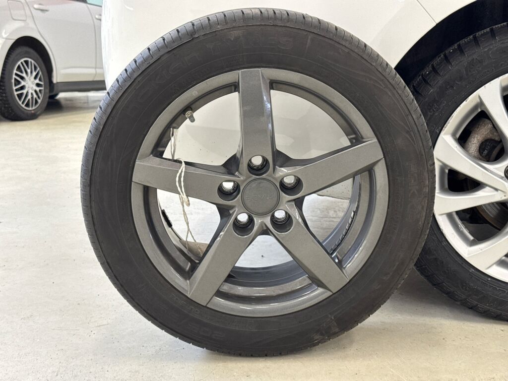 Toyota Auris 2017 Valkoinen