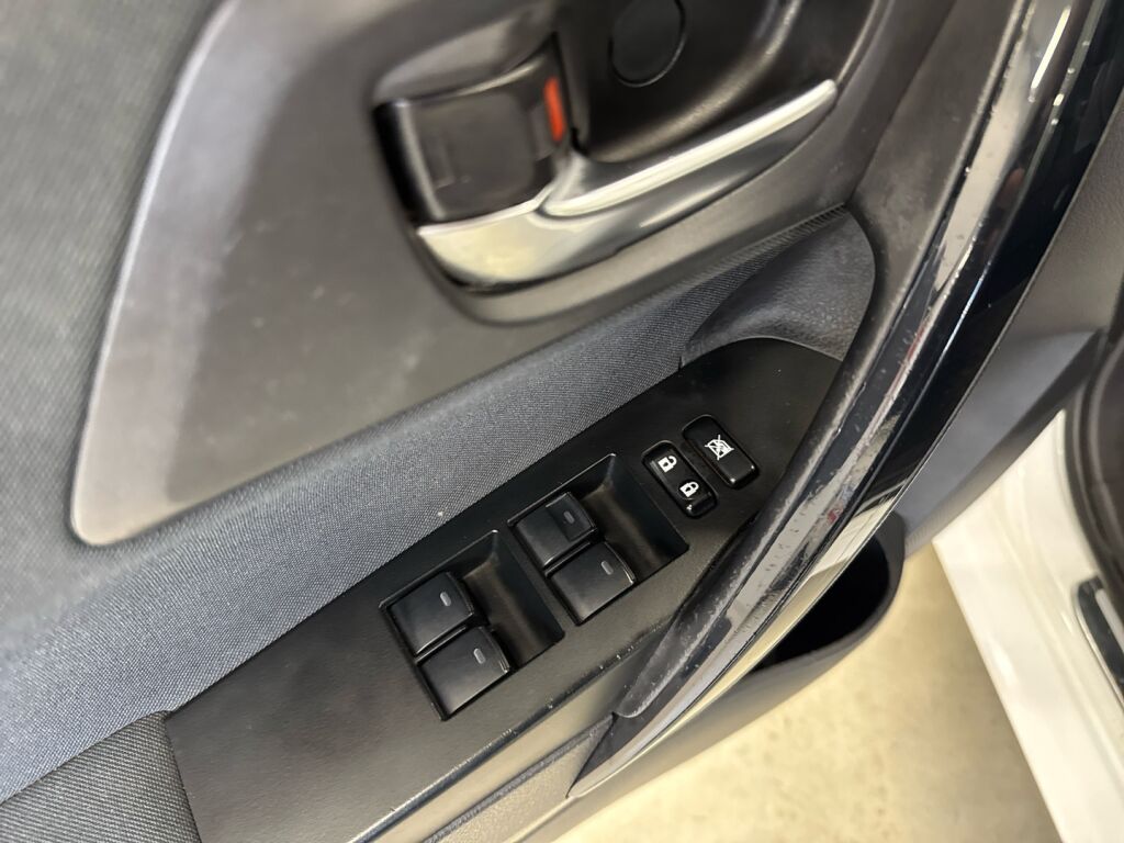 Toyota Auris 2017 Valkoinen