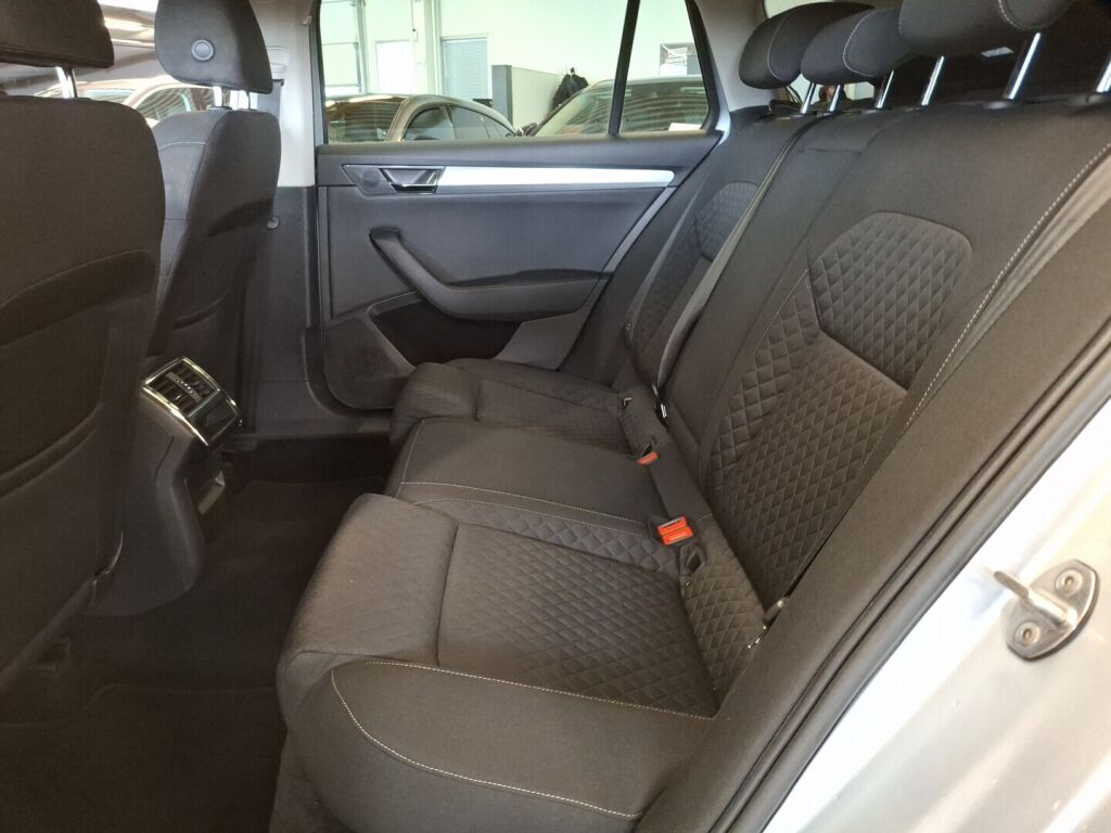 Skoda Superb 2021 Hopea