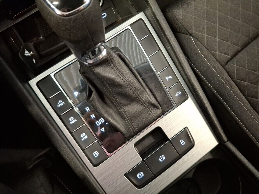 Skoda Superb 2021 Hopea