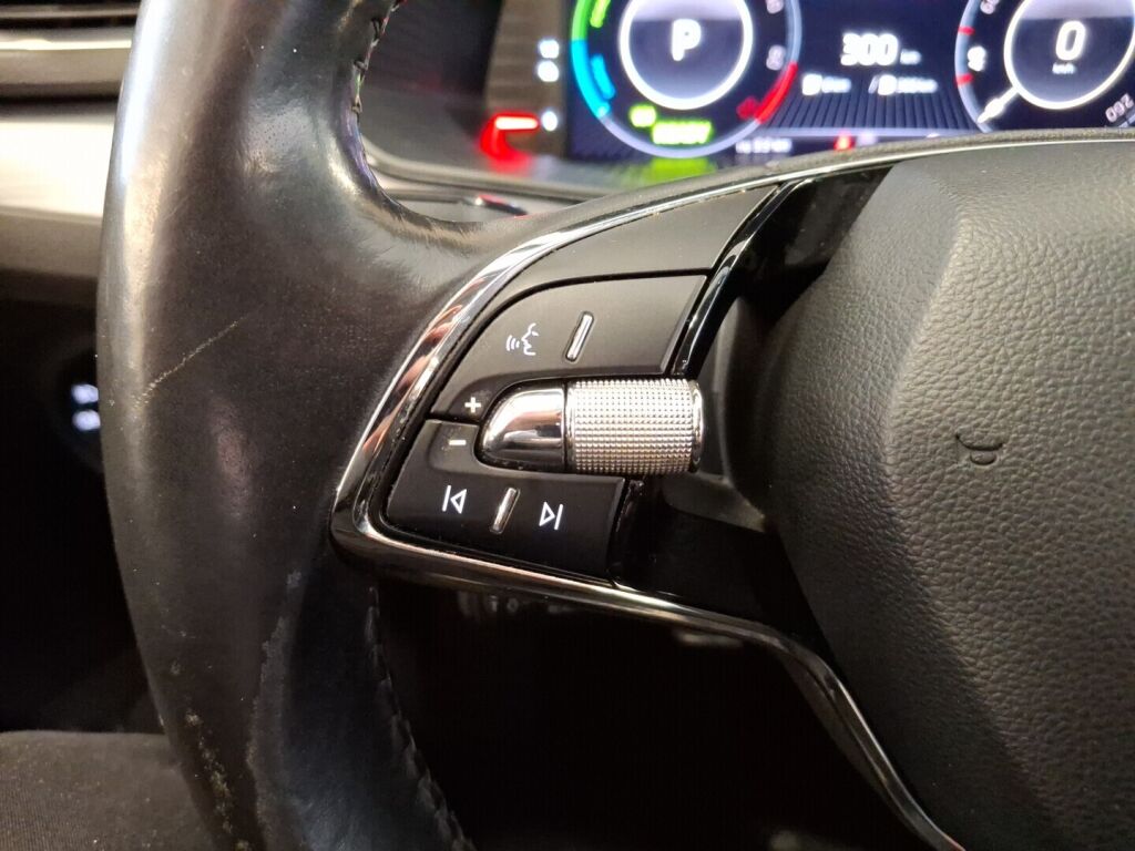 Skoda Superb 2021 Hopea