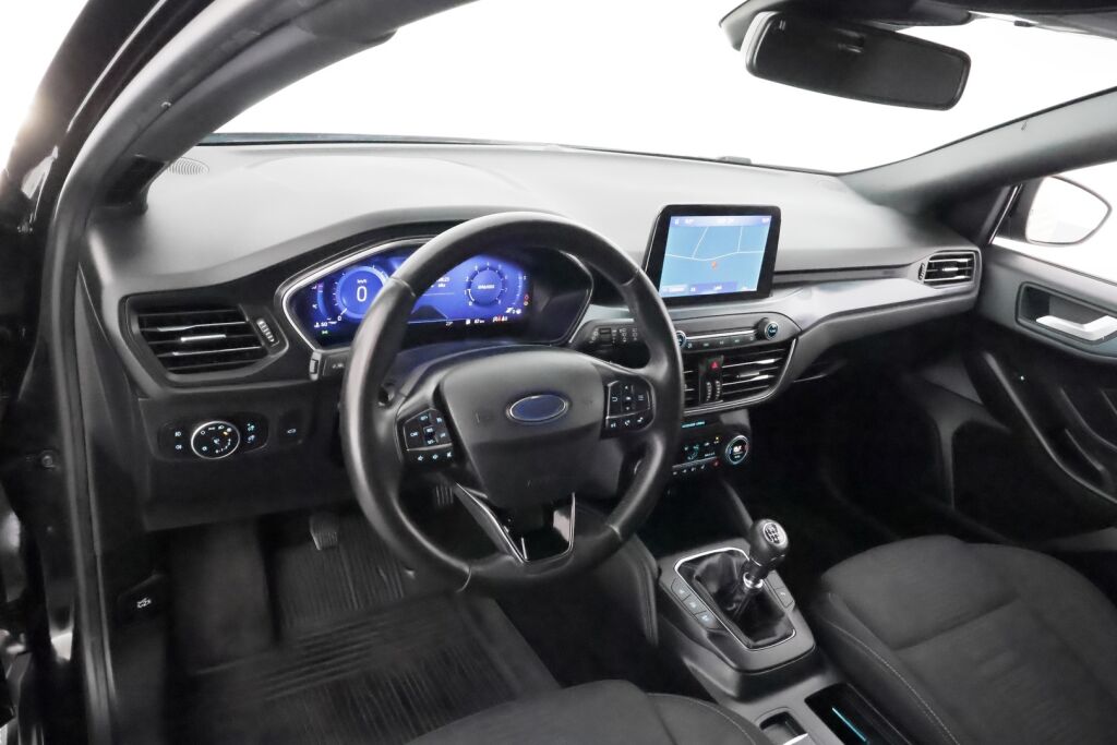 Ford Focus 2021 Musta