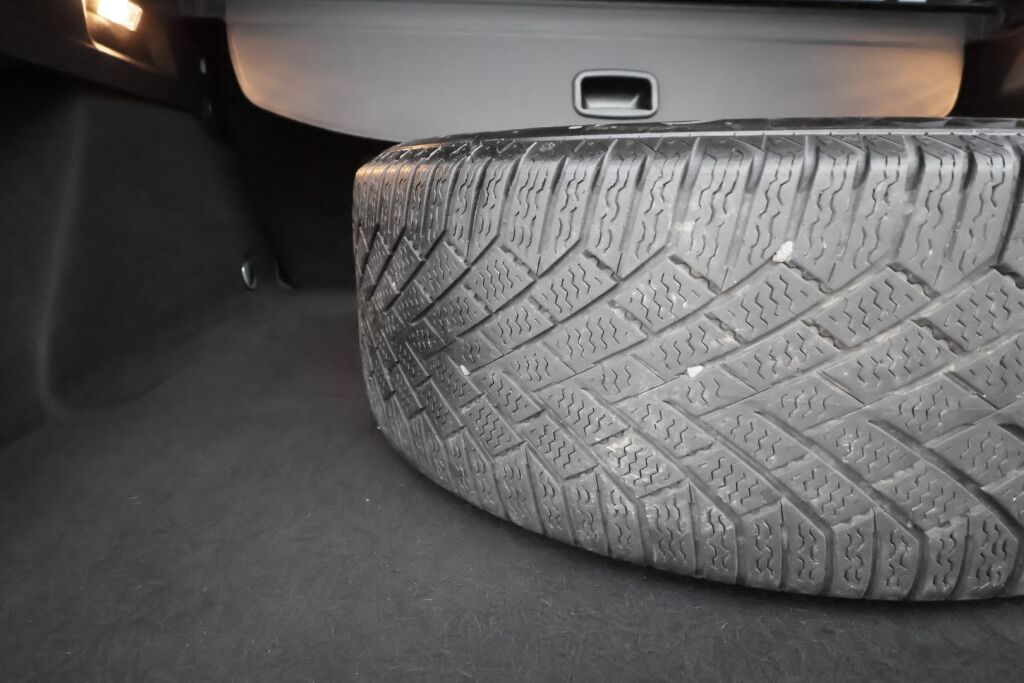 Ford Focus 2021 Musta