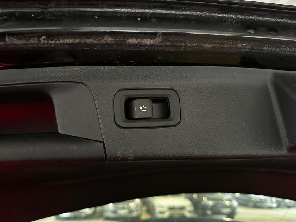 Mercedes-Benz A 2021 Musta