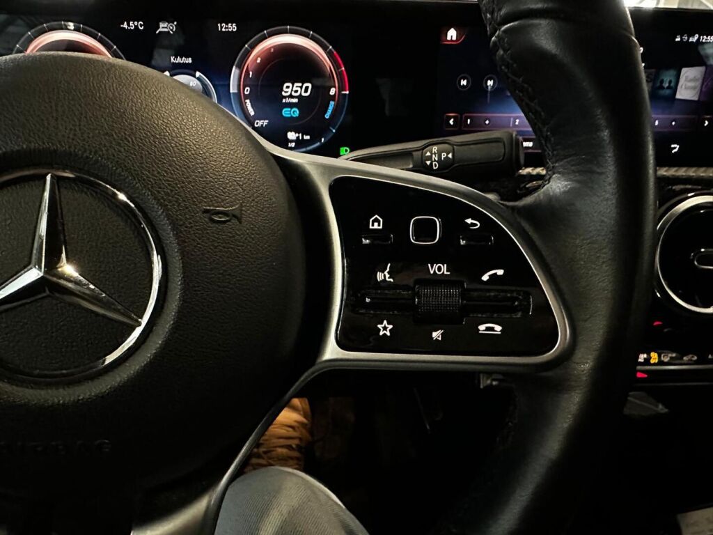 Mercedes-Benz A 2021 Musta