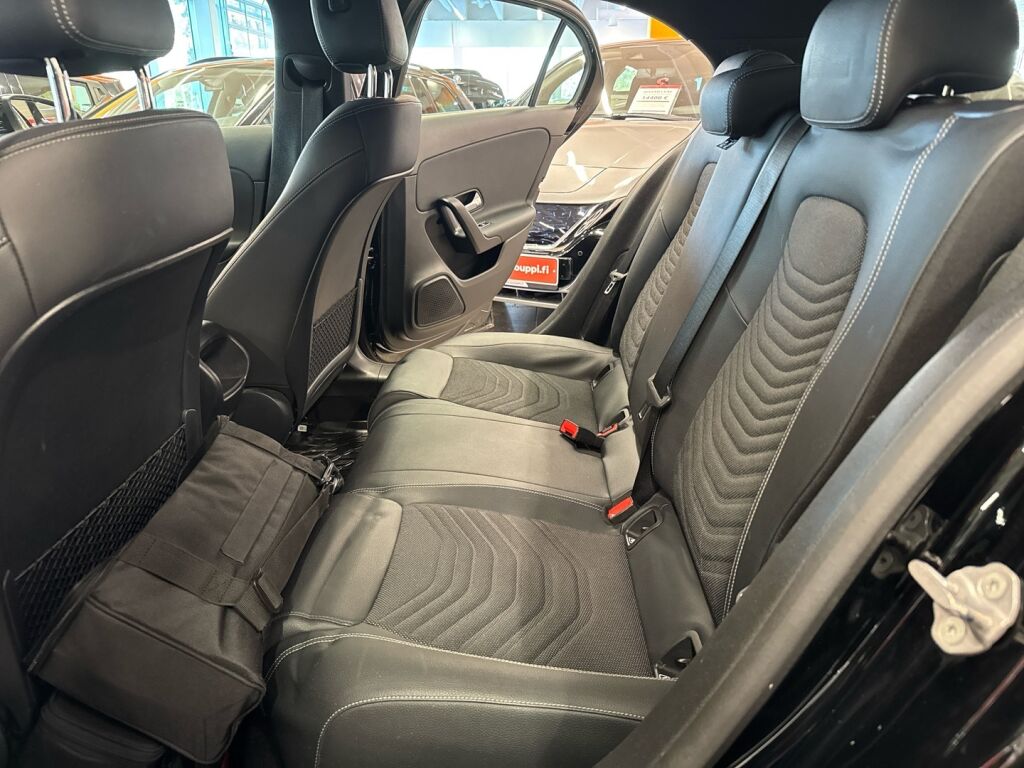 Mercedes-Benz A 2021 Musta