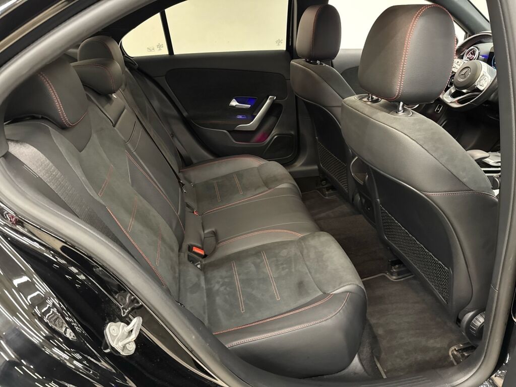 Mercedes-Benz A 2022 Musta