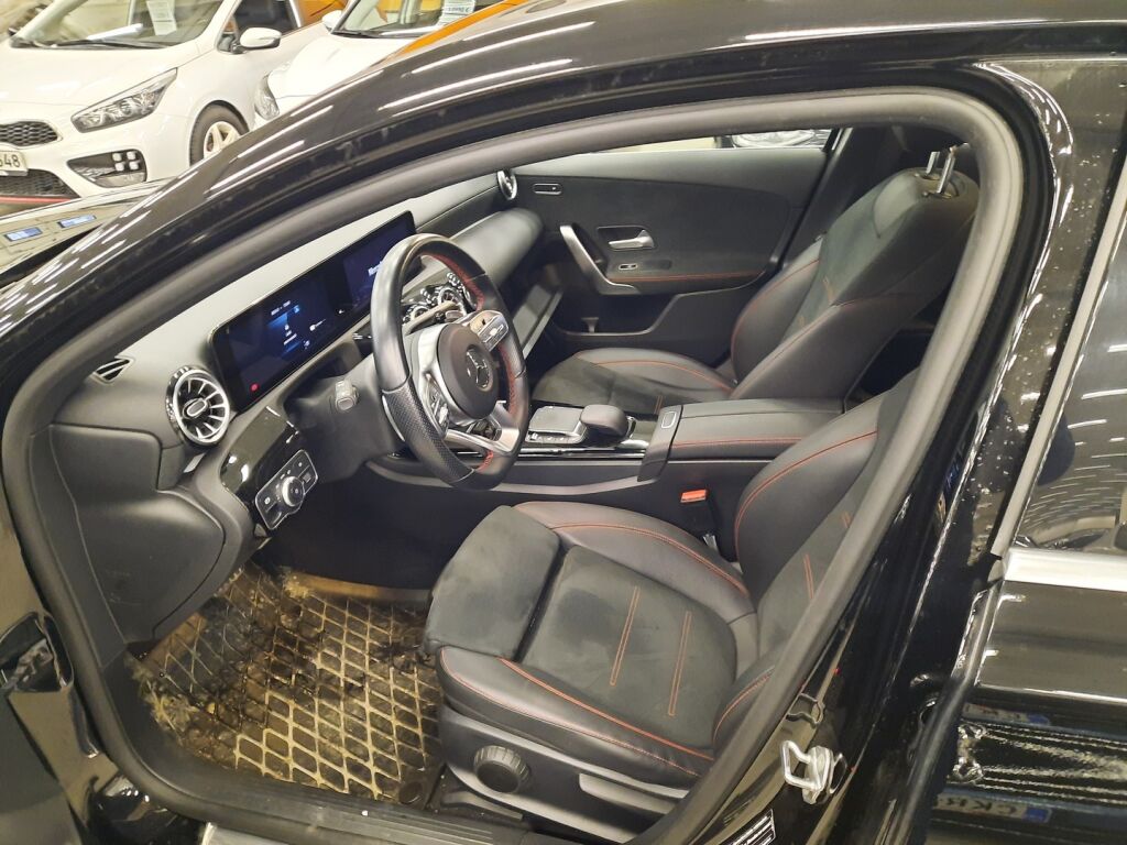 Mercedes-Benz A 2022 Musta
