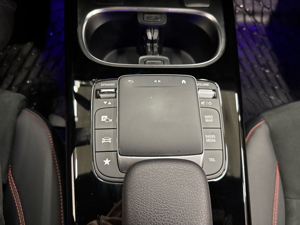 Mercedes-Benz A 2022 Musta