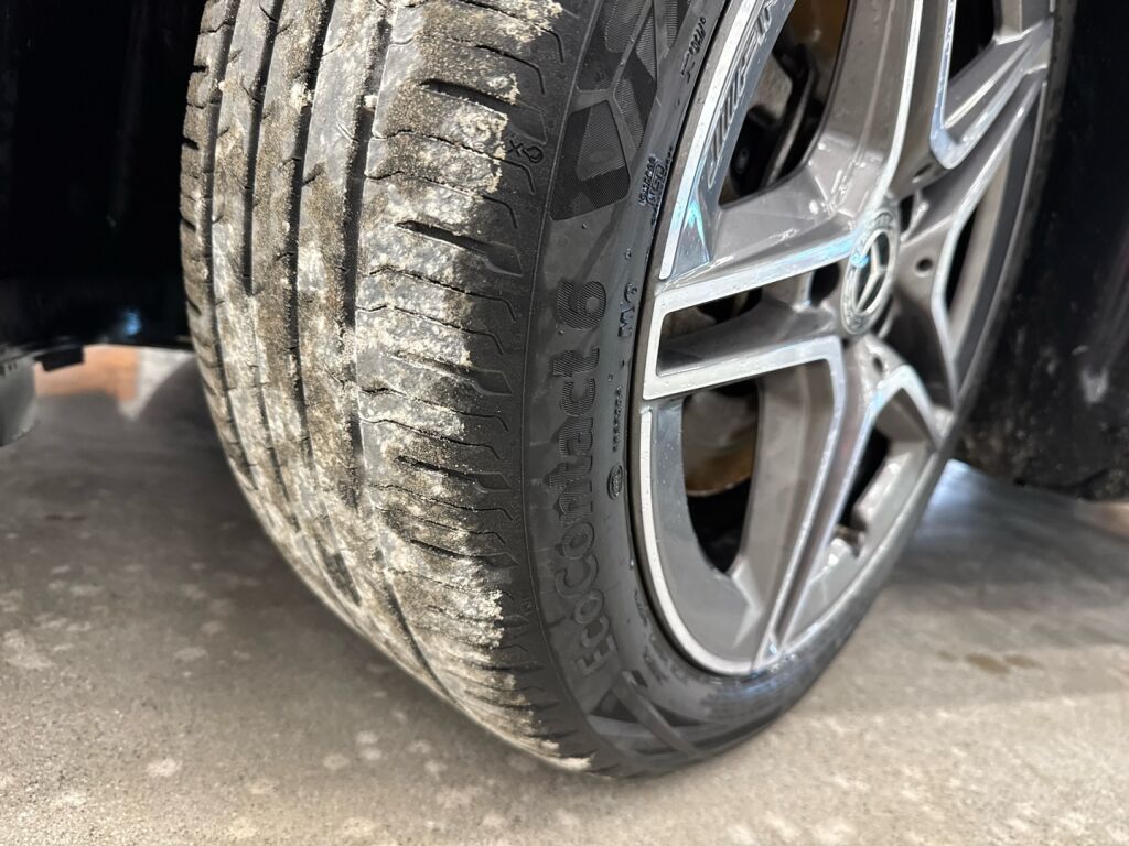 Mercedes-Benz A 2022 Musta