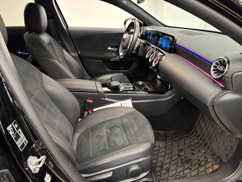 Mercedes-Benz A 2022 Musta