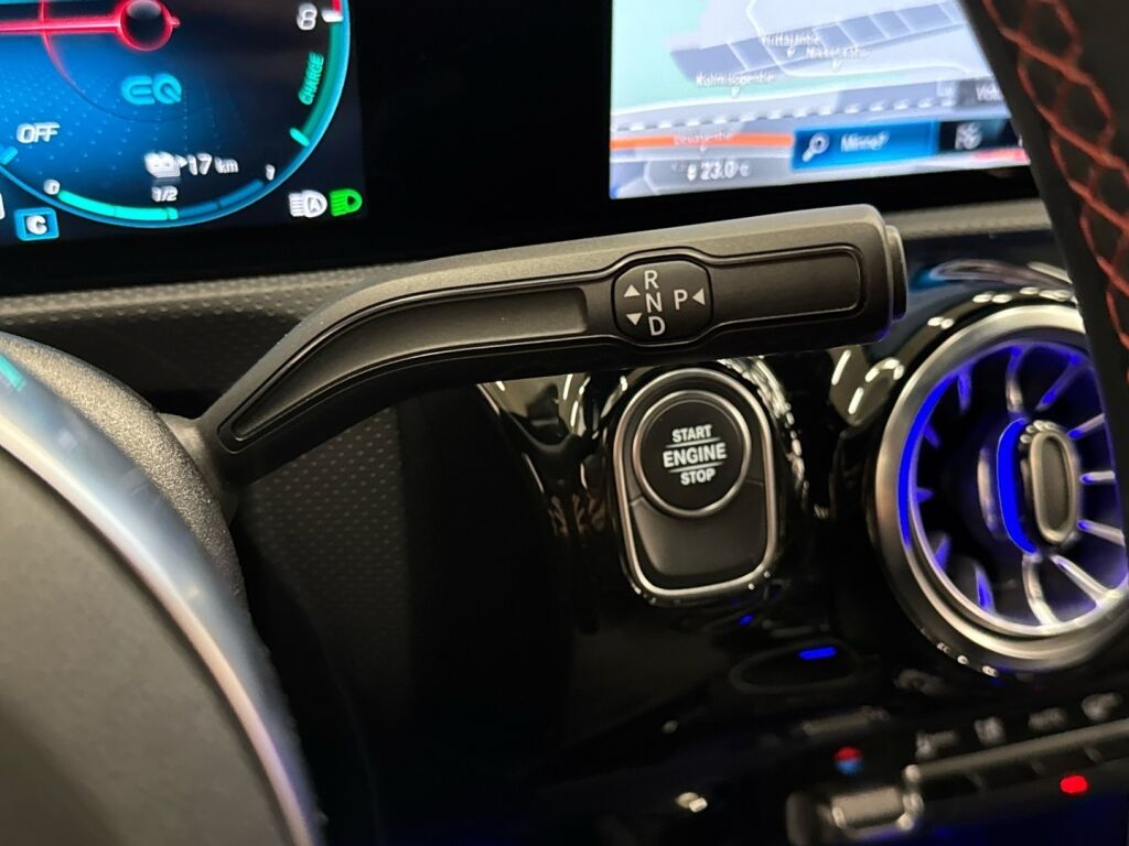 Mercedes-Benz A 2022 Musta