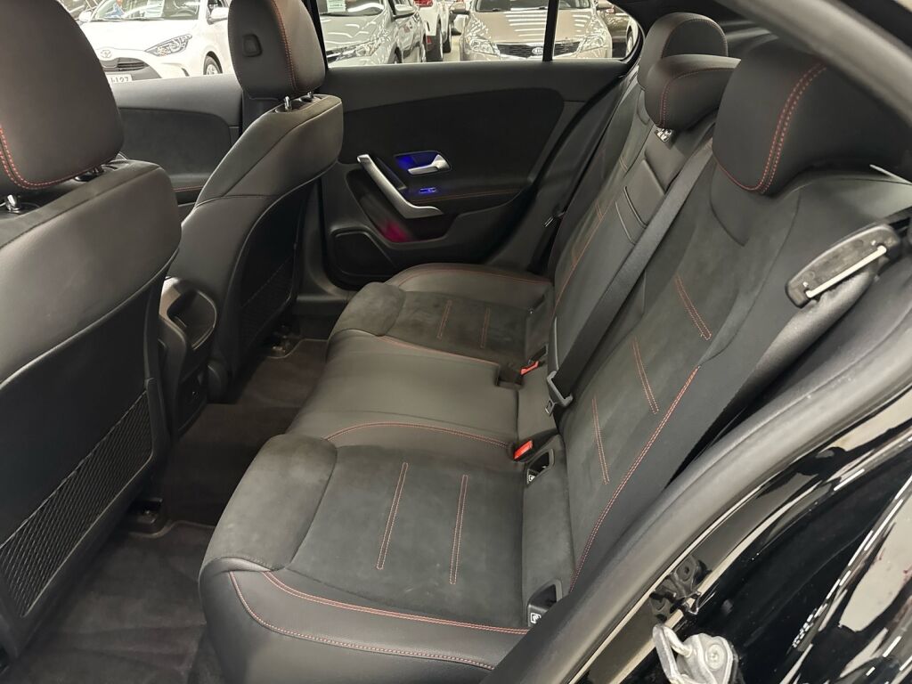 Mercedes-Benz A 2022 Musta