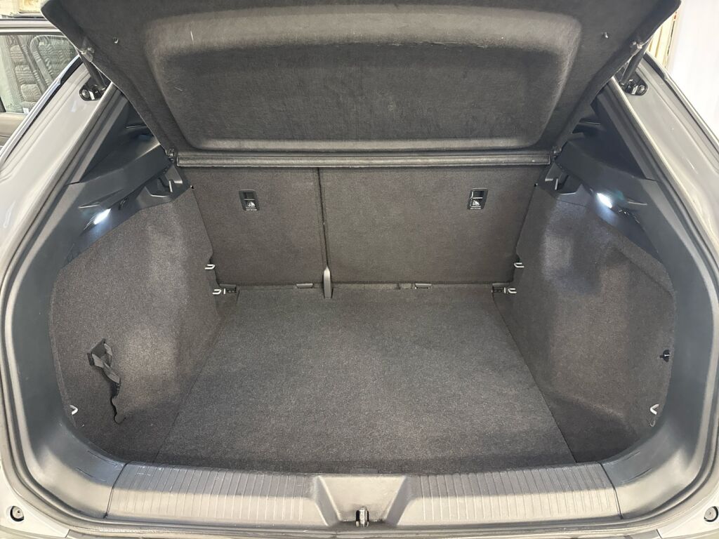 Volkswagen ID.4 2021 Harmaa