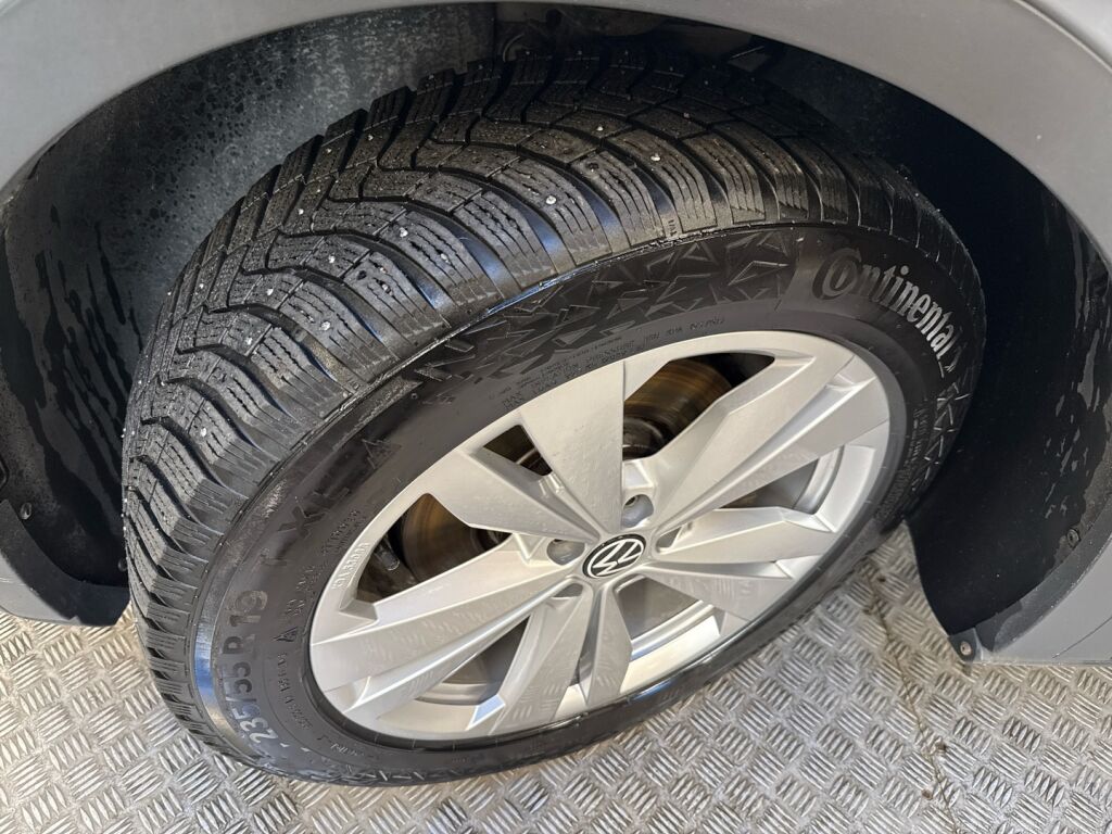 Volkswagen ID.4 2021 Harmaa