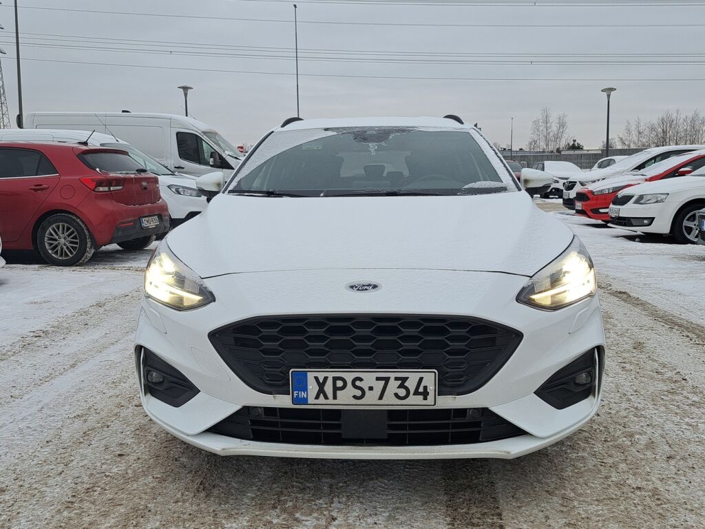 Ford Focus 2021 Valkoinen