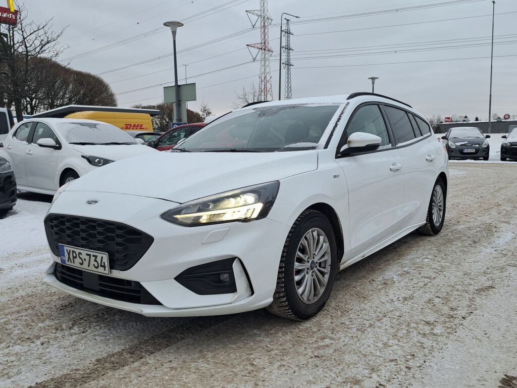 Ford Focus 2021 Valkoinen
