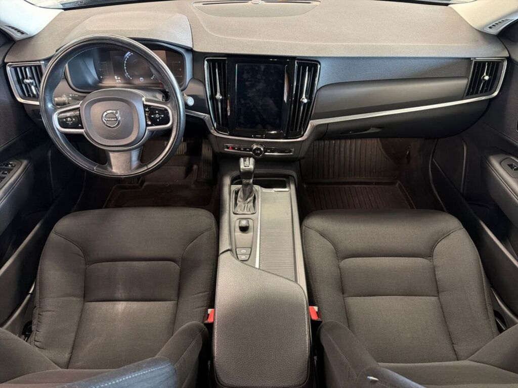 Volvo V90 2018 Musta
