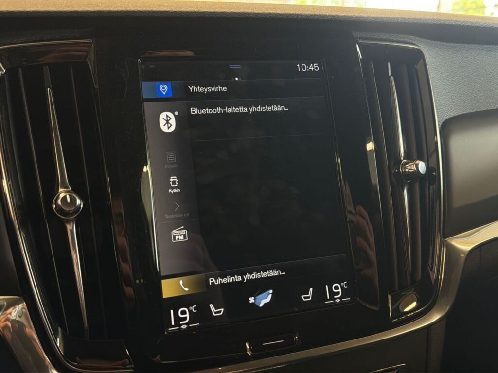 Volvo V90 2018 Musta
