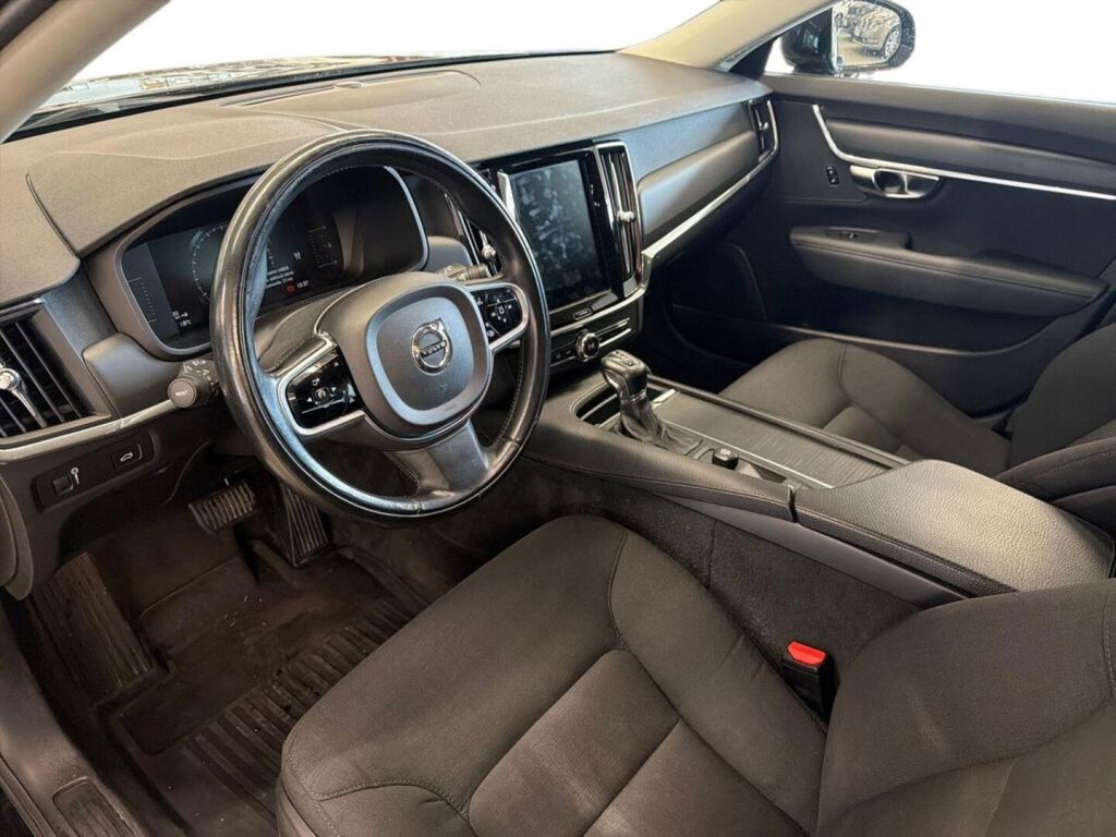 Volvo V90 2018 Musta