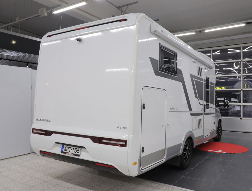 Adria MATRIX PLUS M 670SL 2021 Valkoinen