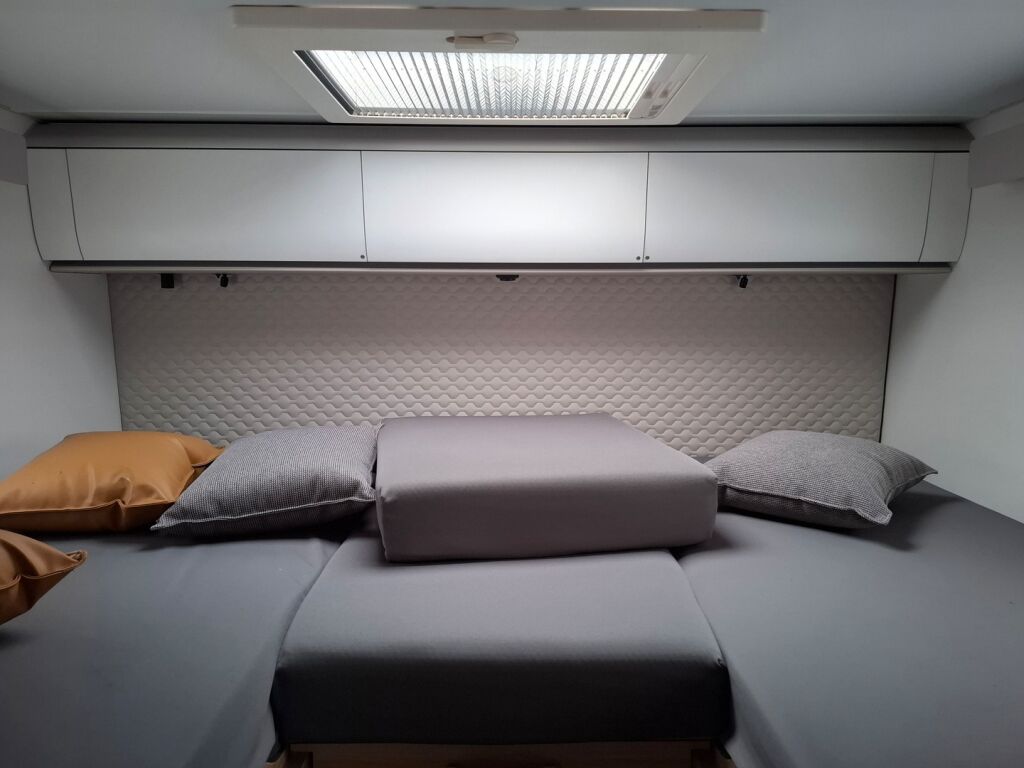 Adria MATRIX PLUS M 670SL 2021 Valkoinen