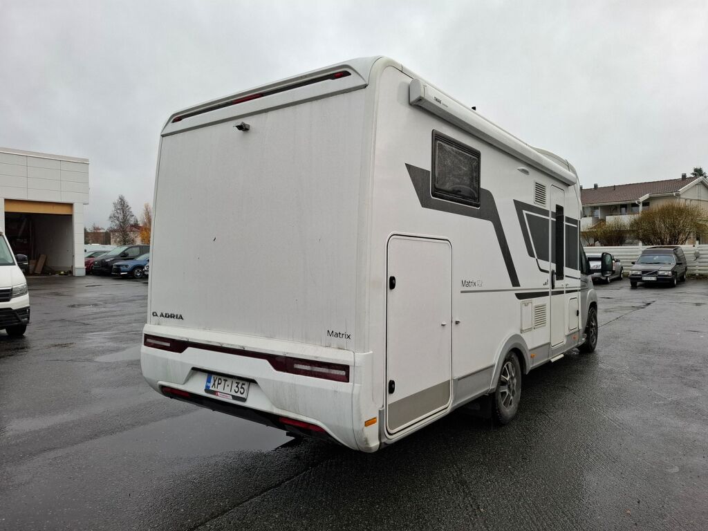 Adria MATRIX PLUS M 670SL 2021 Valkoinen