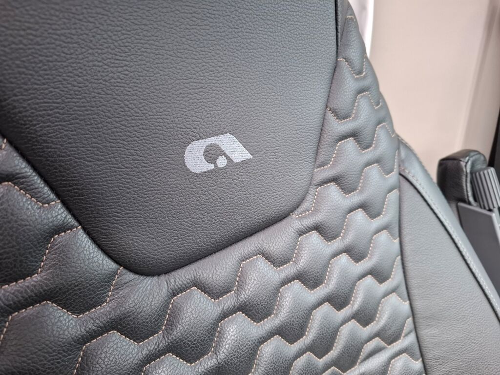 Adria MATRIX PLUS M 670SL 2021 Valkoinen