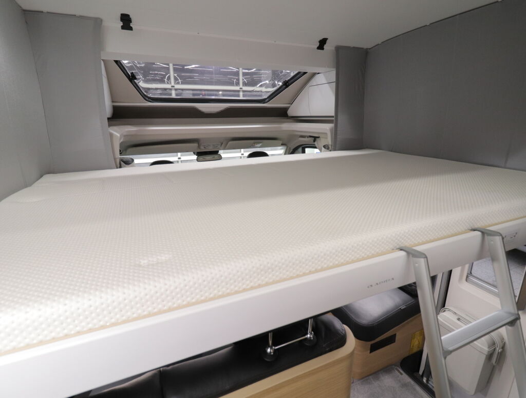 Adria MATRIX PLUS M 670SL 2021 Valkoinen