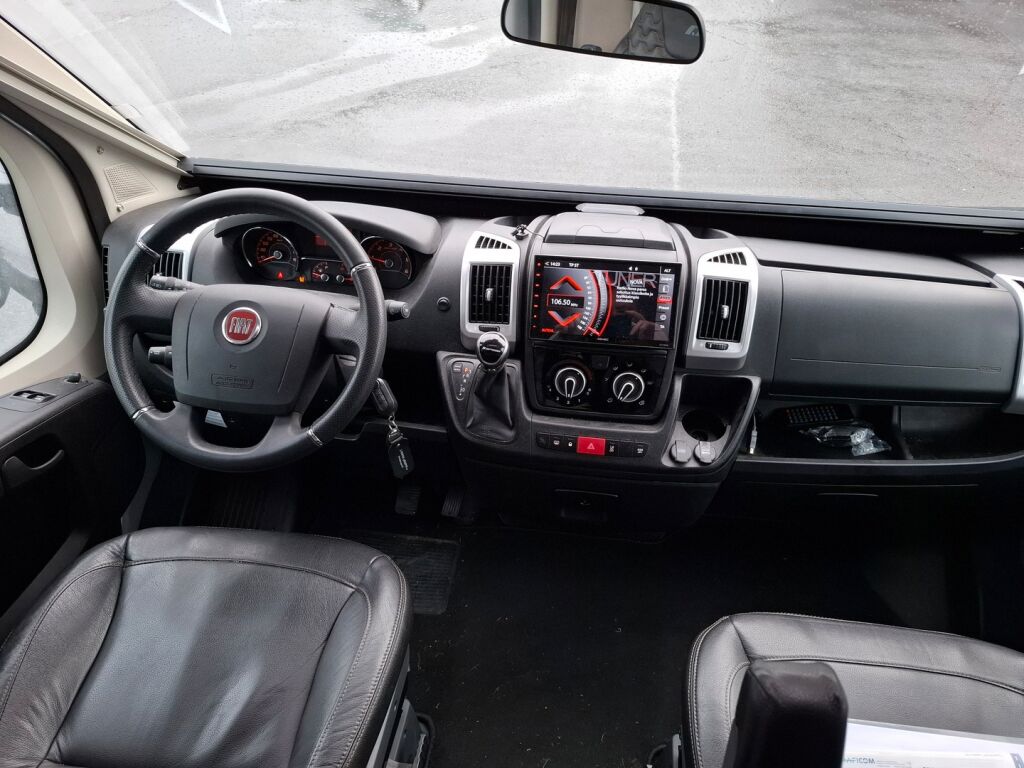 Adria MATRIX PLUS M 670SL 2021 Valkoinen