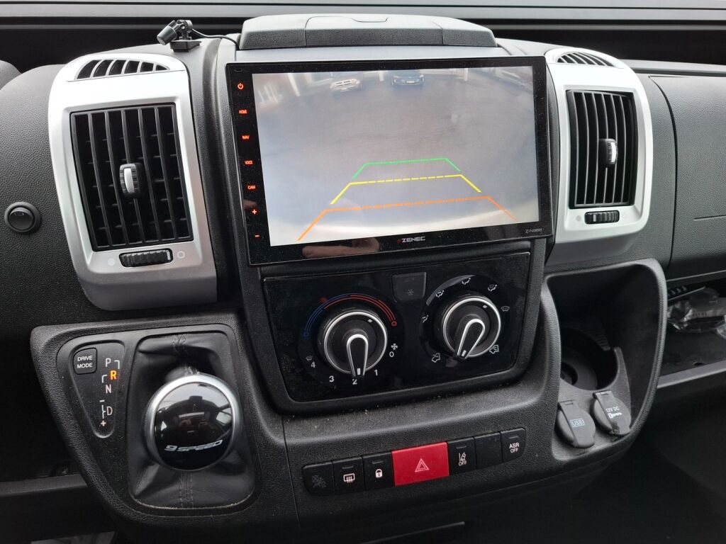 Adria MATRIX PLUS M 670SL 2021 Valkoinen