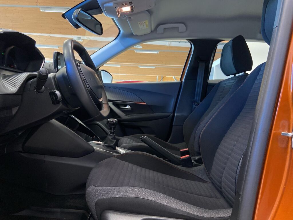 Peugeot 2008 2021 Oranssi