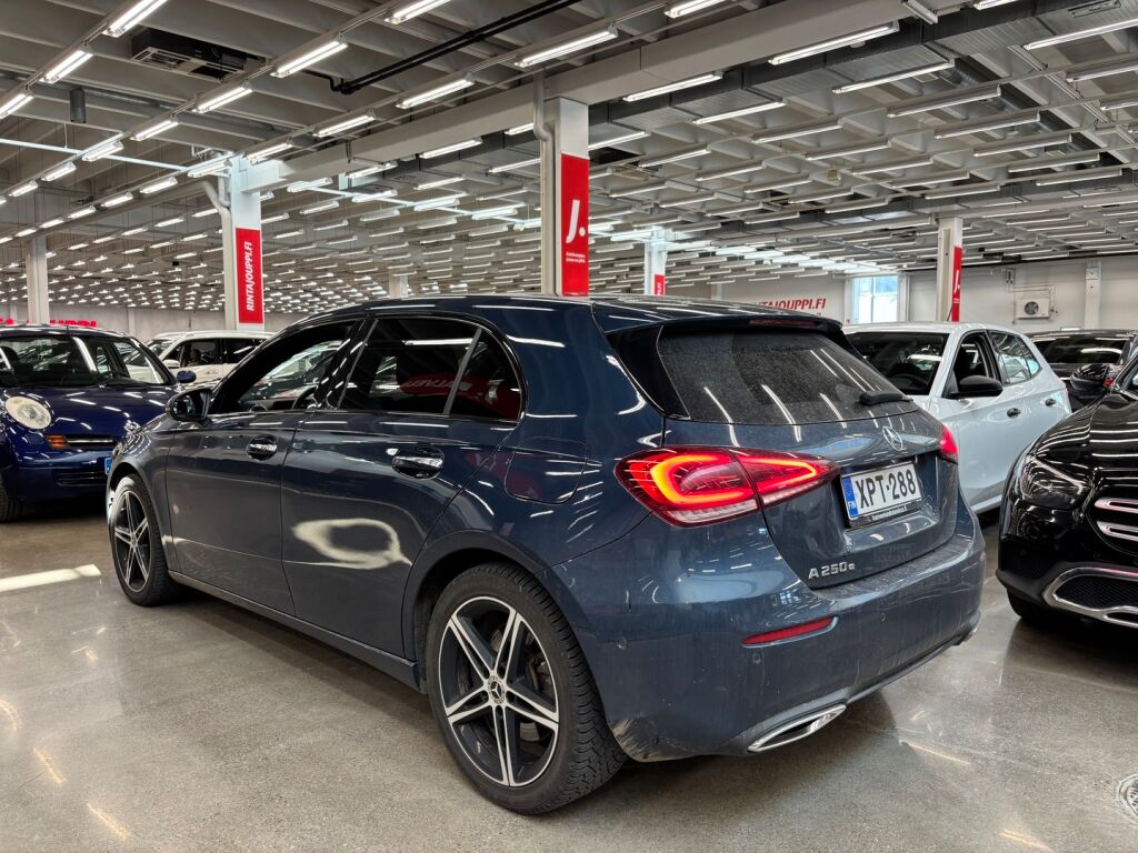 Mercedes-Benz A 2021 Sininen
