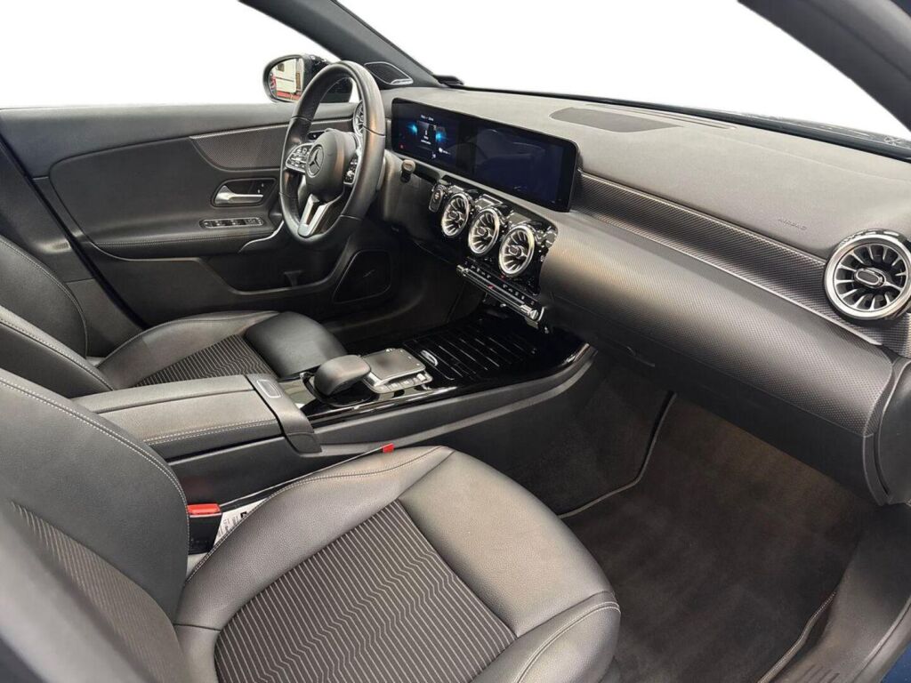 Mercedes-Benz A 2021 Sininen
