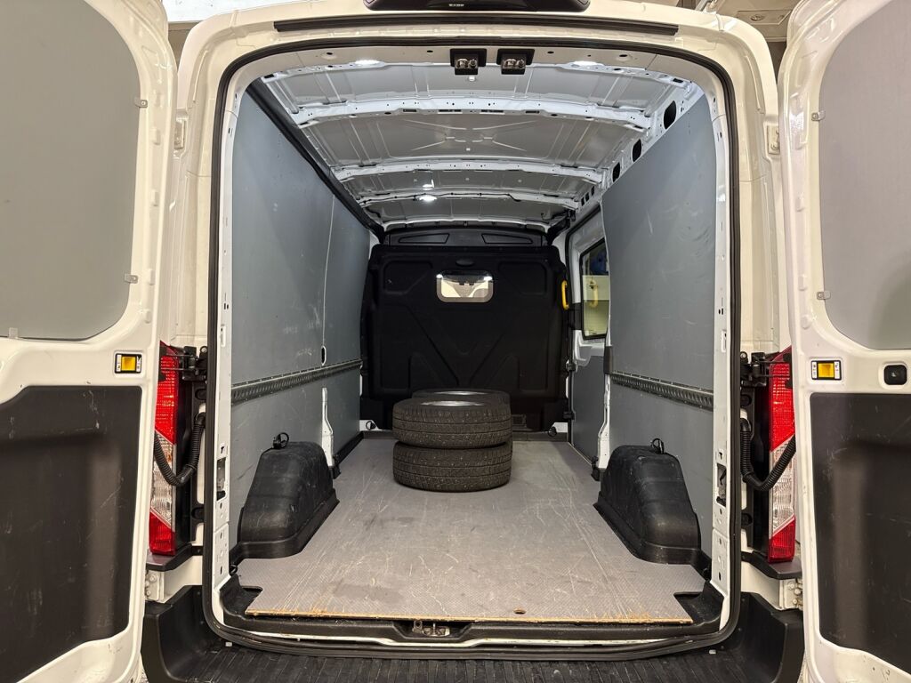Ford Transit 2021 Valkoinen