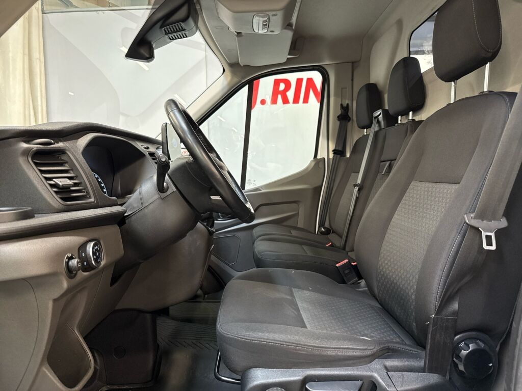 Ford Transit 2021 Valkoinen